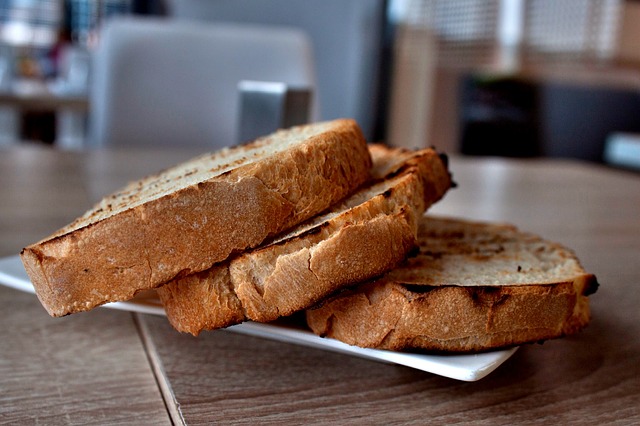 Aşırı Kızarmış Ekmek ile Patates Kızartması Kanser Riski Taşıyor