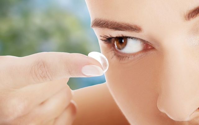 Hasarlı Gözler İçin Yara Bandı İşlevi Görecek Kontakt Lens Geliştirildi