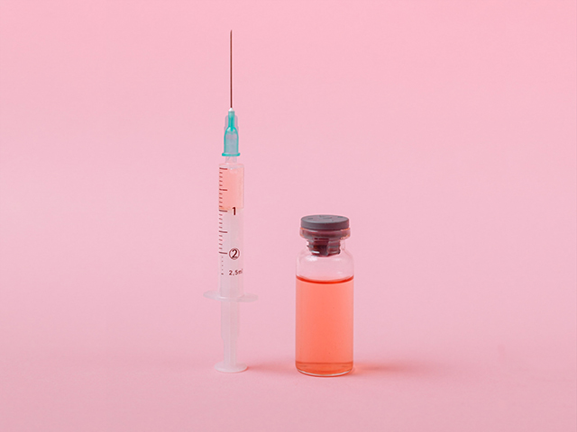Yeni Covid Aşısı Mutasyona Uğramış Varyantlara Karşı İyi Bir Antikor Tepkisi Sağlıyor