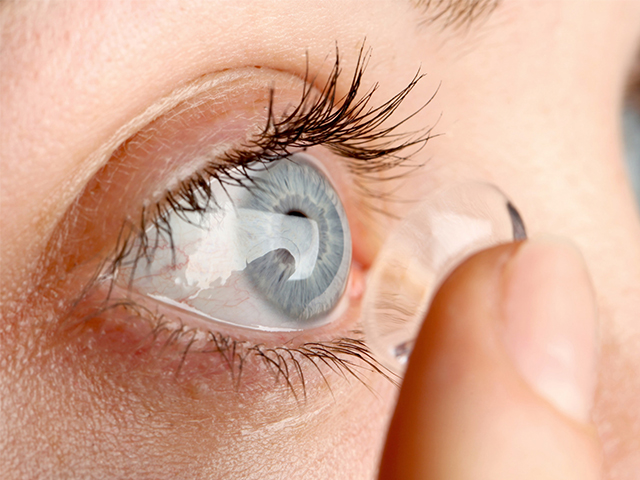 Göz Enfeksiyonlarını Tespit Etmede Akıllı Kontakt Lens Teknolojisi