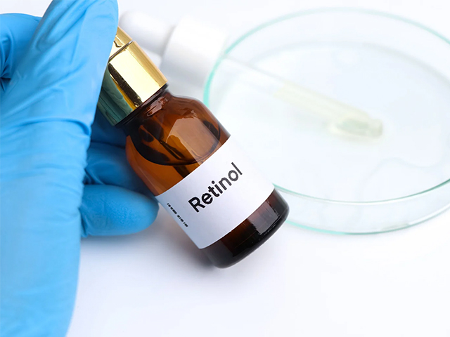 Retinol Nedir? Faydaları ve Riskleri için Güvenli Kullanım Rehberi