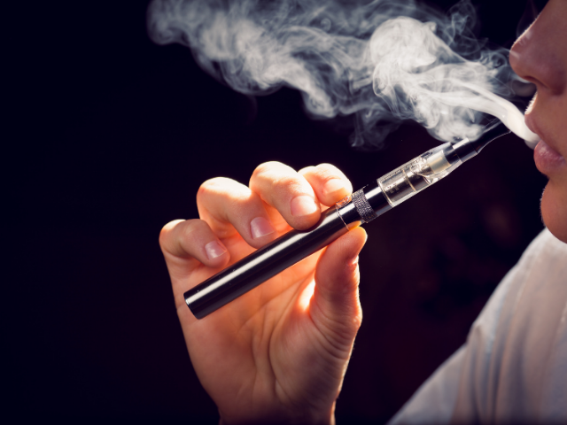 Elektronik Sigara Kullanımının Düşüncelerinizi Bulanıklaştırabileceği Ortaya Çıktı