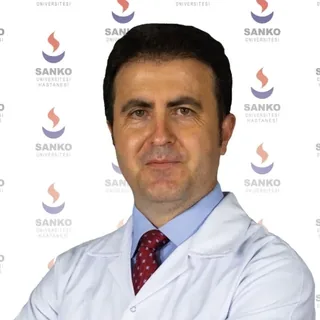 Doç. Dr. Yücel Yükselの写真